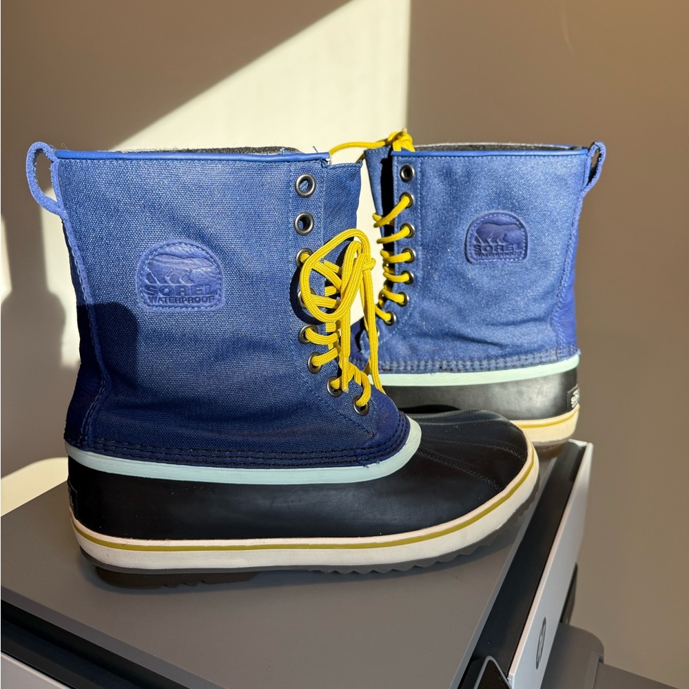 Sorel CVS premium 1964 canvas waterproof rubber snow boots, women’s size 10.5